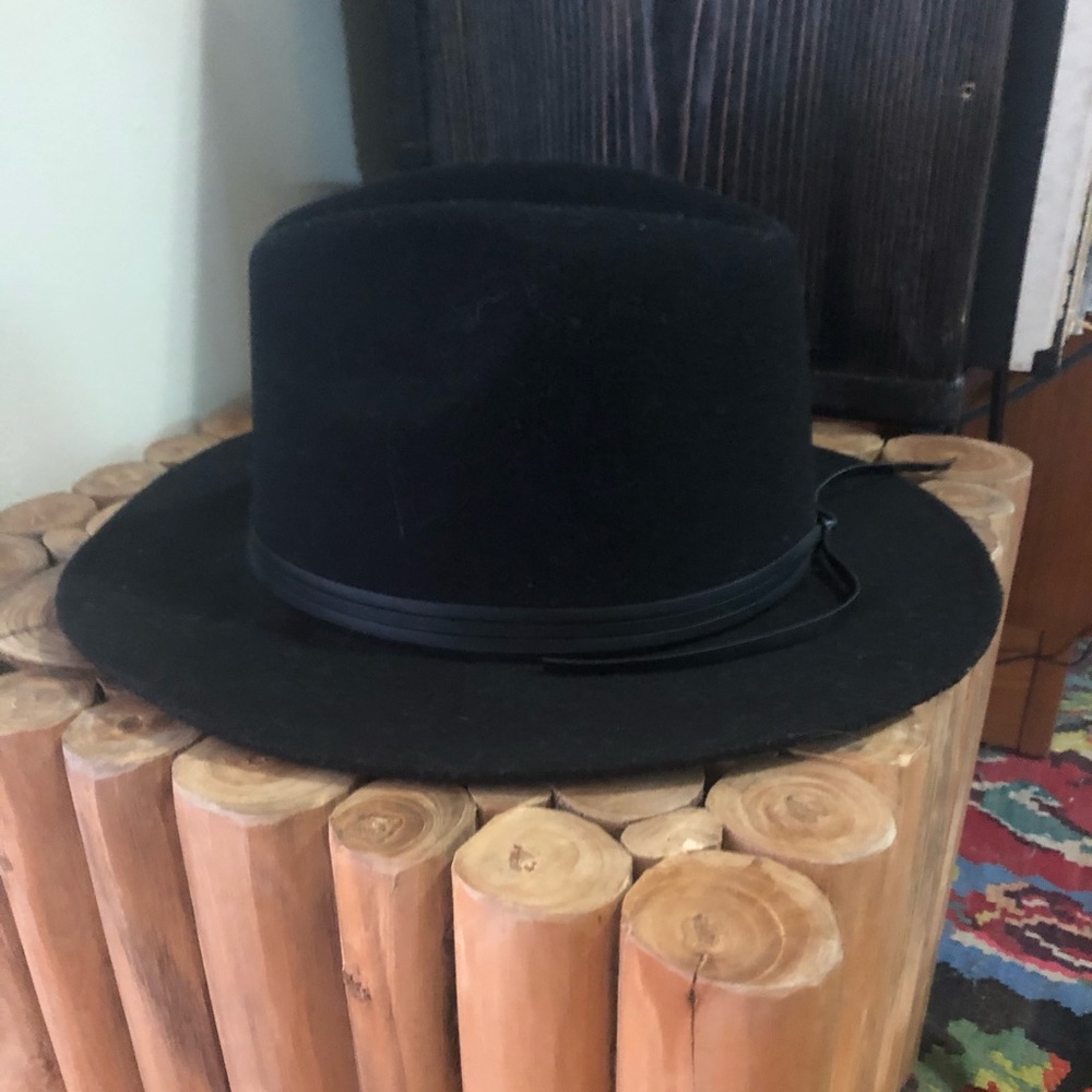 Wide brim hat - wool black - Summer Rose